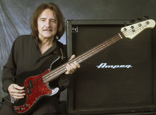 Geezer Butler (Black Sabbath) a fost arestat dupa ce s-a batut intr-un bar